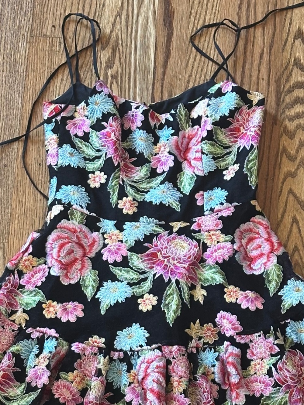 Dress The Population - Embroidered Floral Lace Midi Dress - Small